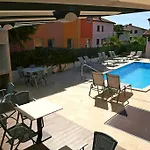 Apartment Apartments Zdjelar
