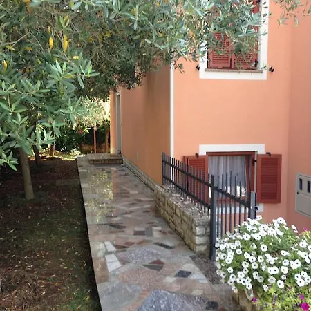 Apartments Zdjelar