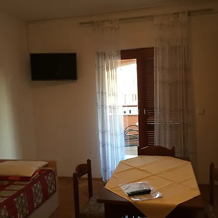 Apartment Apartments Zdjelar