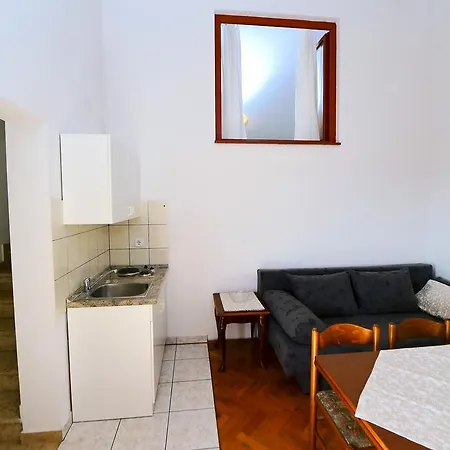 Apartment Apartments Zdjelar *