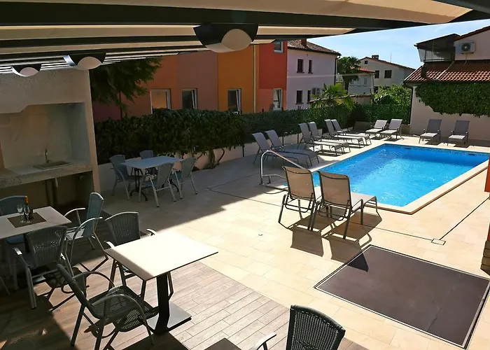 Apartamento Zdjelar